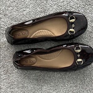Shiny tortoise shell flats